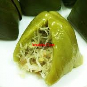 BÁNH ÍT NHÂN DỪA LÁ DỨA