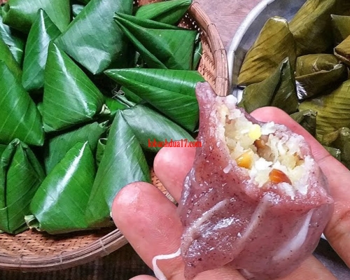 BÁNH ÍT NHÂN DỪA LÁ CẨM