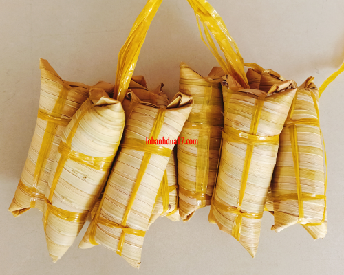 BÁNH DỪA NHÂN CHUỐI