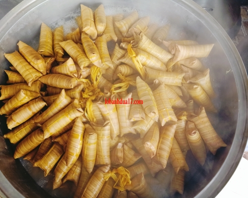 BÁNH DỪA NHÂN CHUỐI